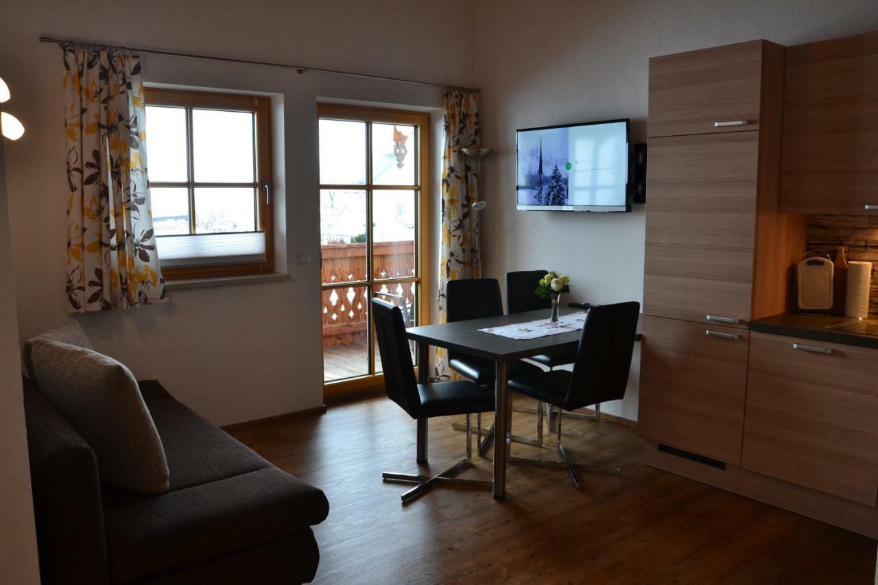 Appartement Herzog Saalfelden ภายนอก รูปภาพ